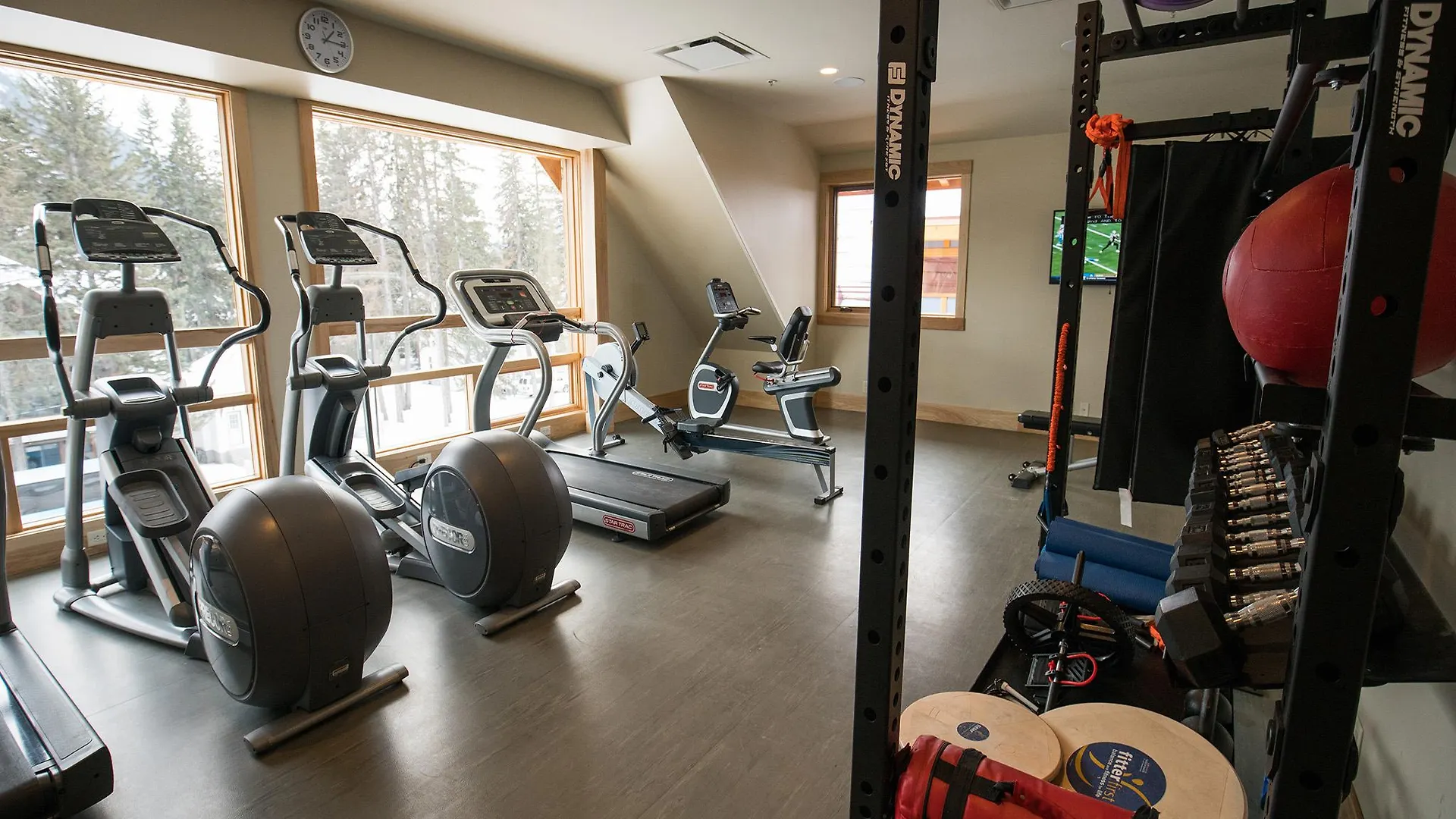 Moose Hotel And Suites Banff