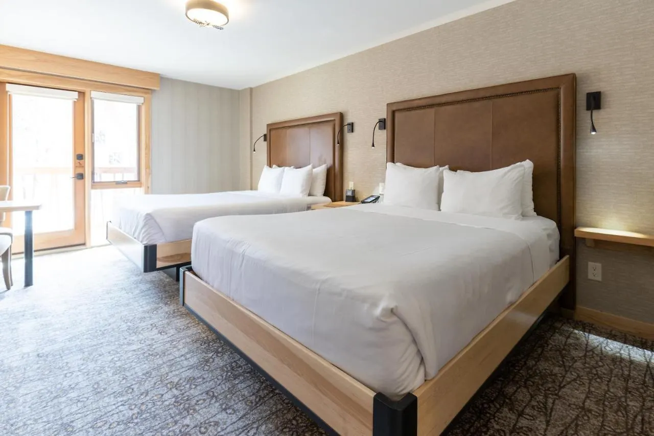 Moose Hotel And Suites Banff