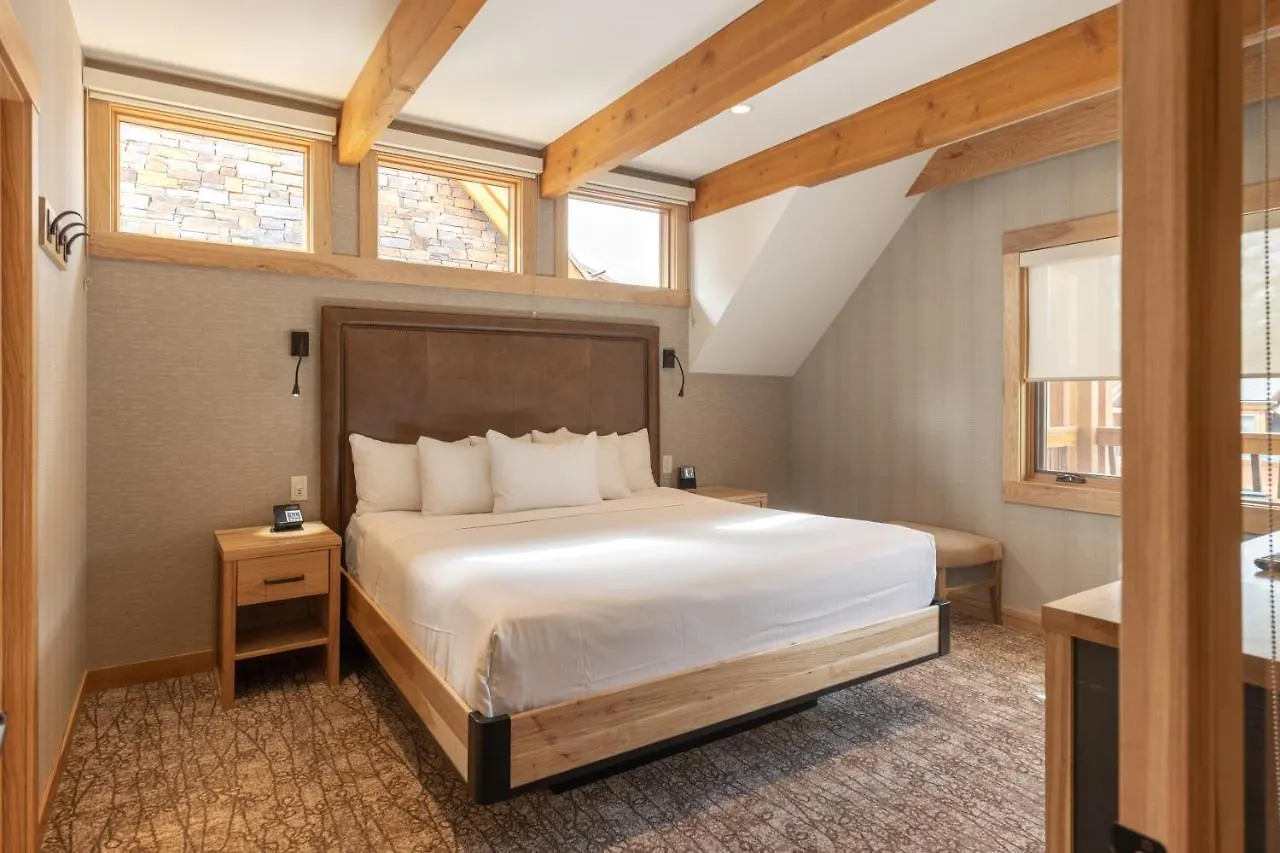 Moose Hotel And Suites Banff