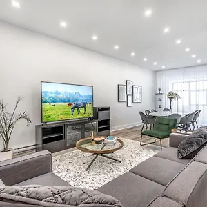 Spacious 5-bed Oasis In The Heart Of Downtown-5 Min To Bell Center, Free Parking Canada