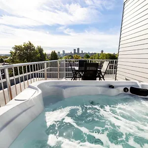 Aux Havres Urbains - Le Penthouse De La 3ieme Avenue Canada