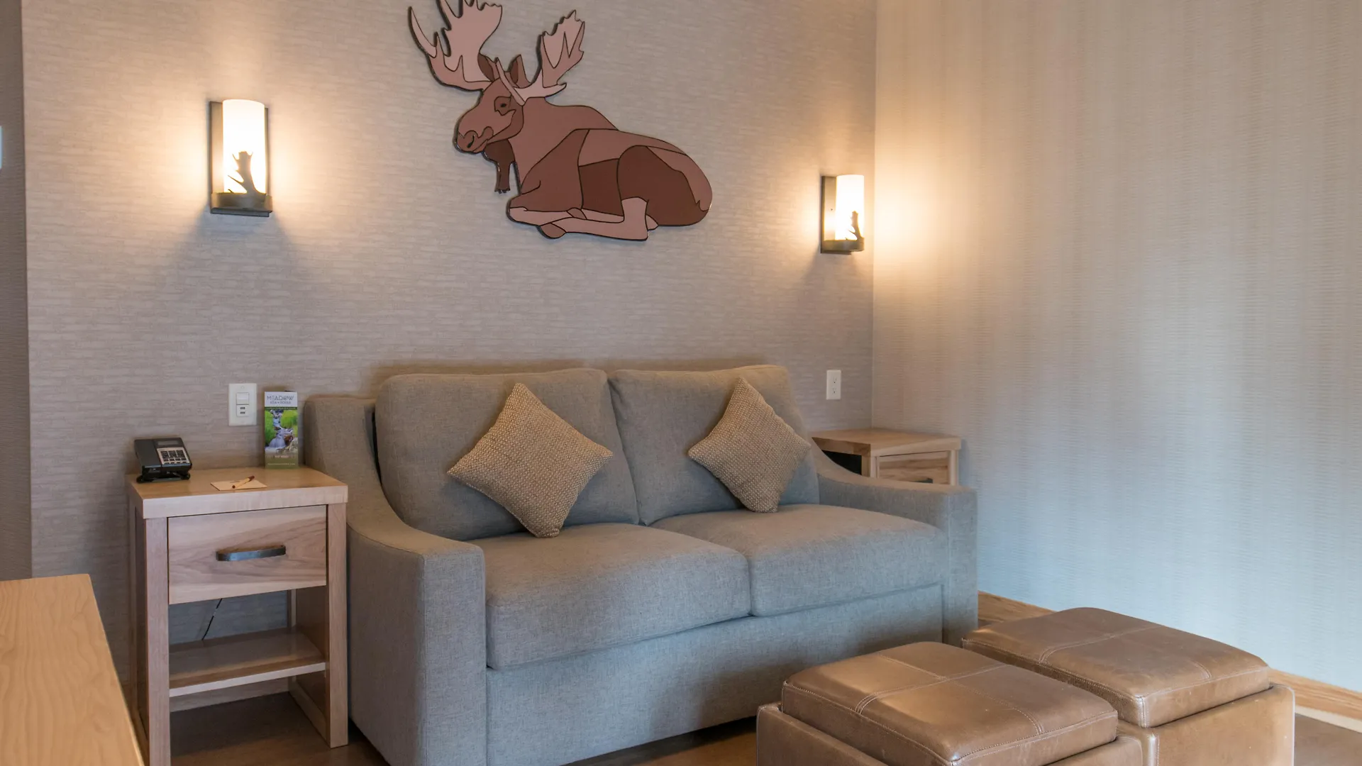 Moose Hotel And Suites Банф