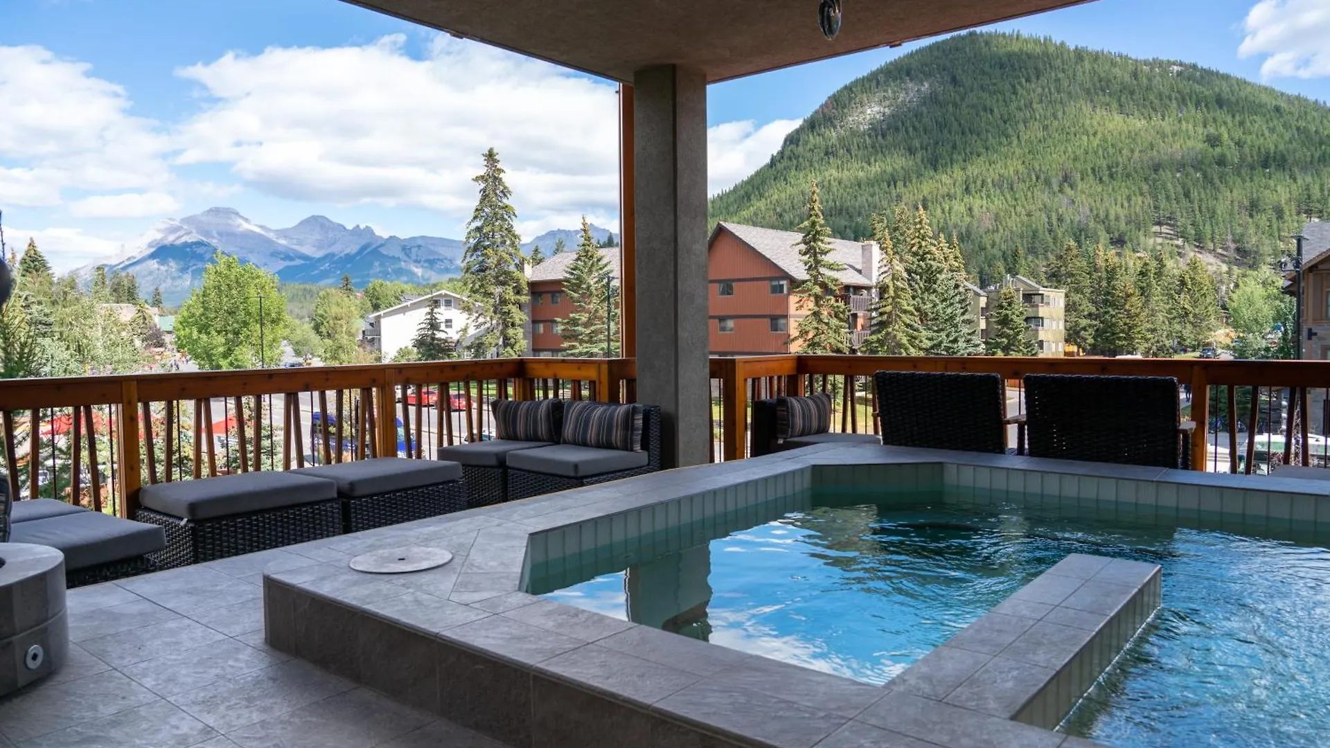 Moose Hotel And Suites Банф Канада