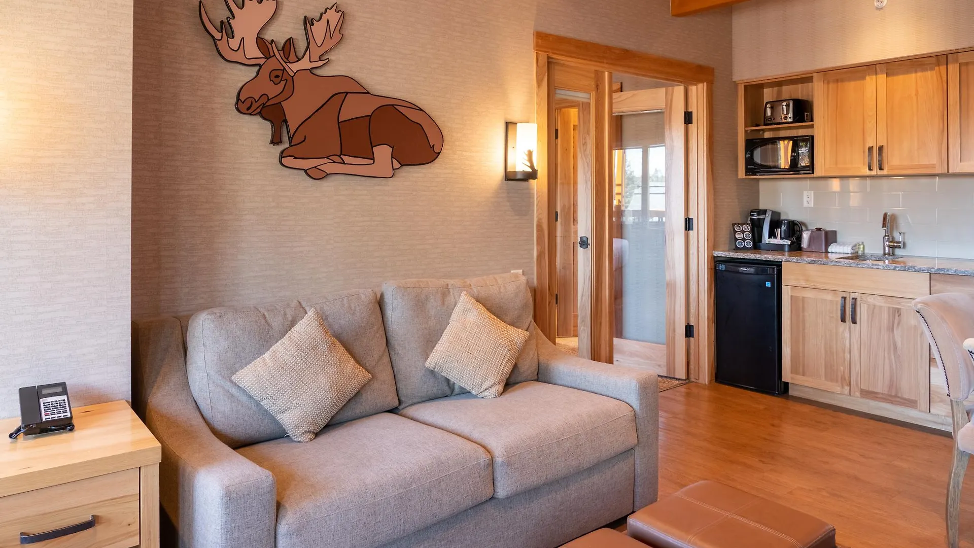 Moose Hotel And Suites Banff
